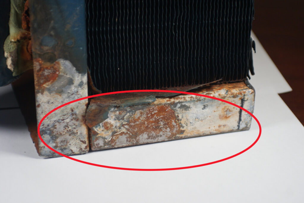 Corrosion_of_Enclosure_Plates